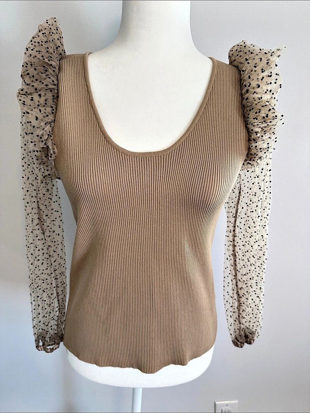 DOLAN Polka Dot Puff Sleeve Top in Brown & black Size M, Like New